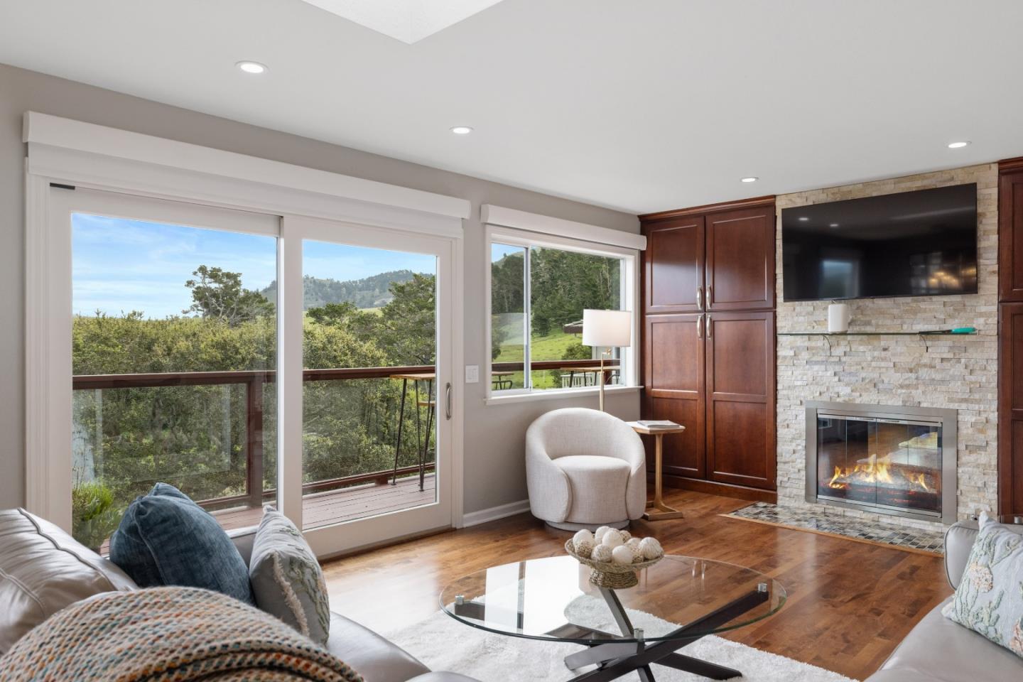 3035 Ribera Road