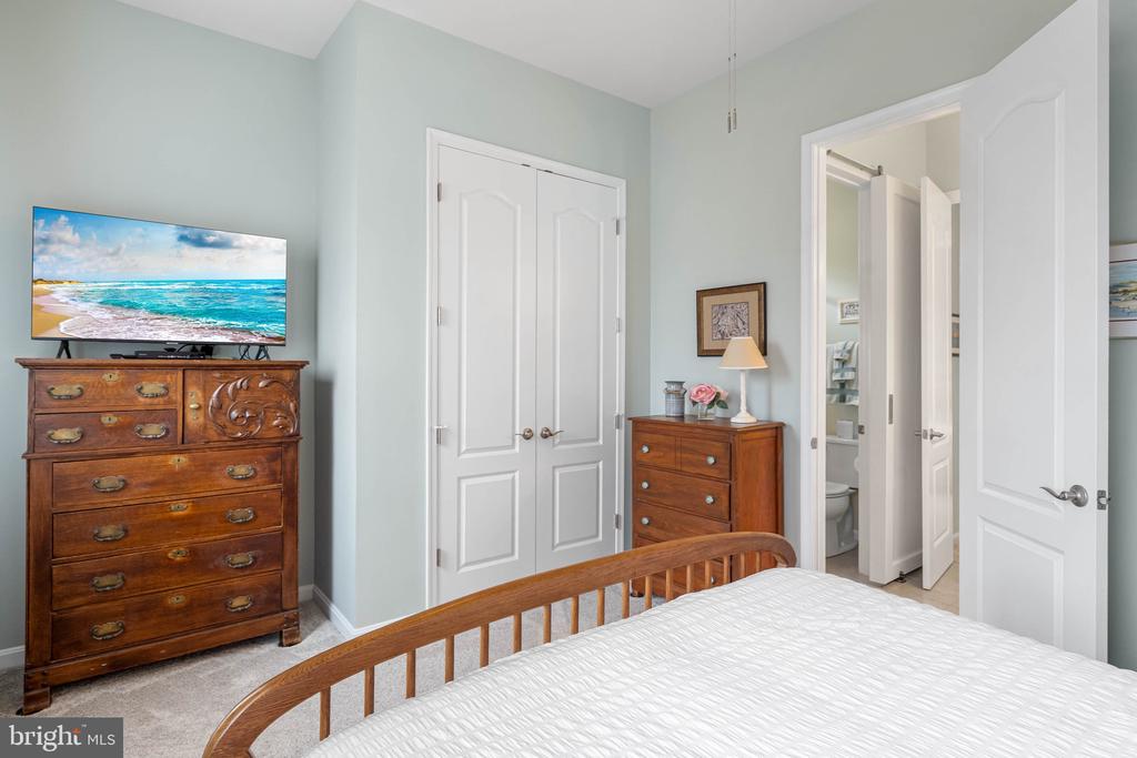 19161 CHARTRES STREET