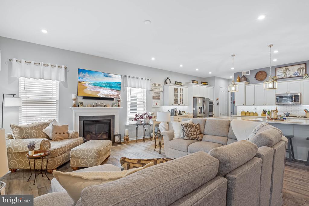 19161 CHARTRES STREET