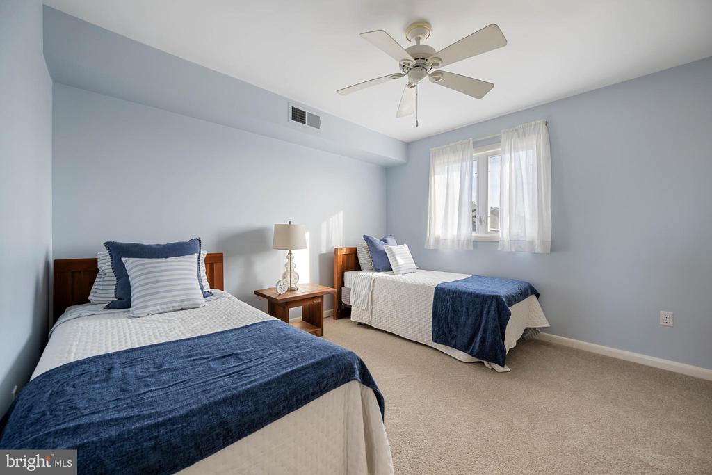 40123 SEASIDE DRIVE 18