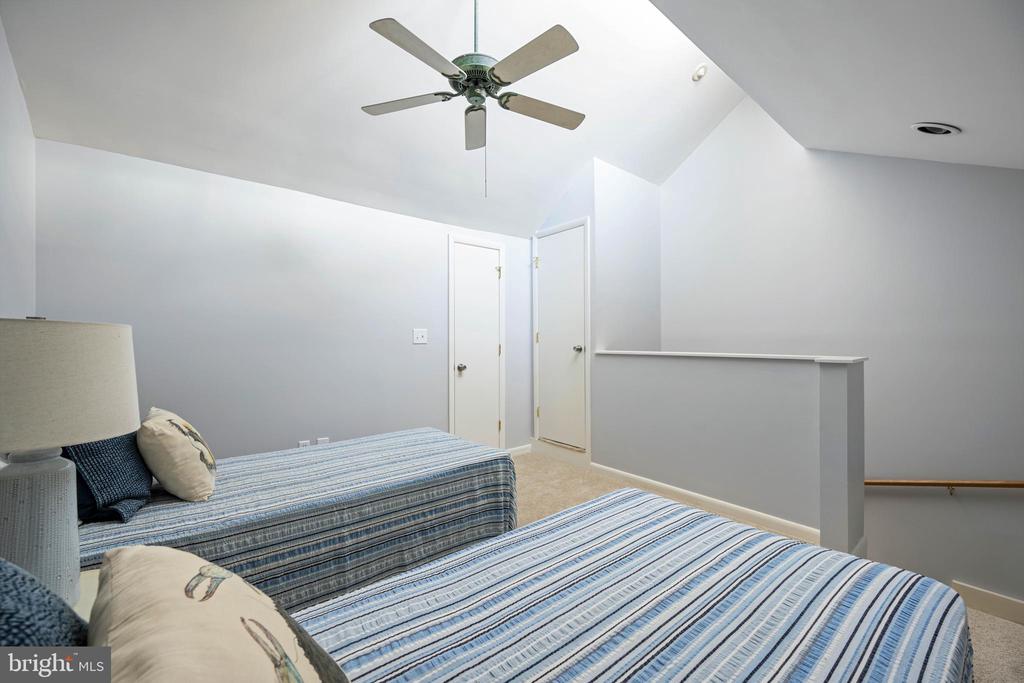 40123 SEASIDE DRIVE 18