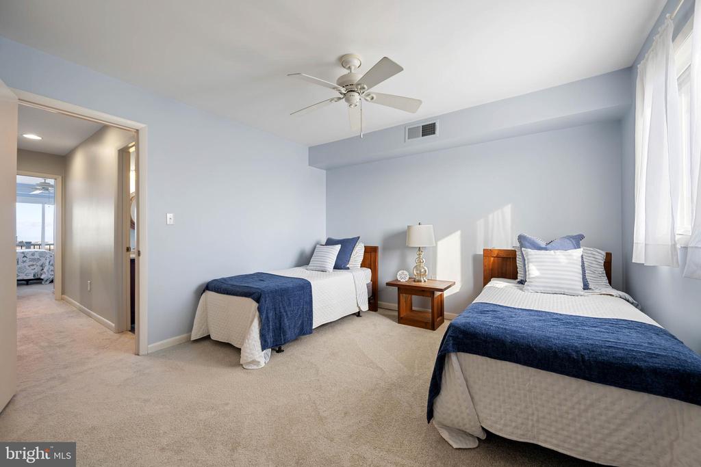40123 SEASIDE DRIVE 18
