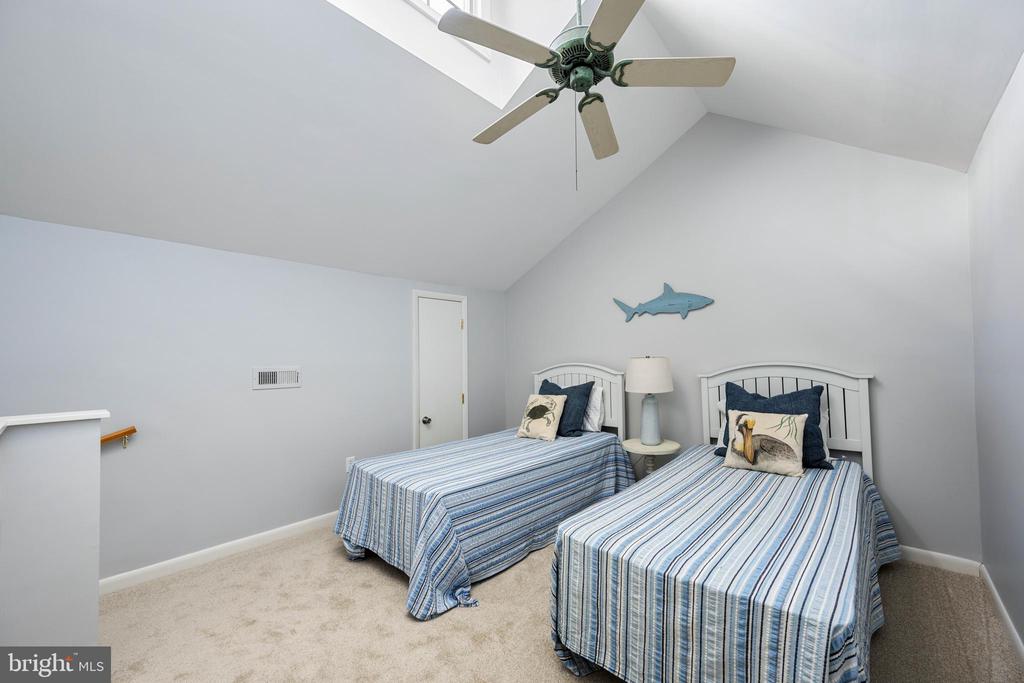 40123 SEASIDE DRIVE 18