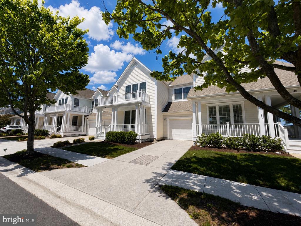 145 OCTOBER GLORY AVENUE