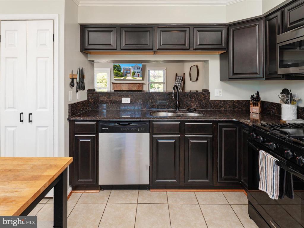 2500 ORCHARD KNOLL WAY