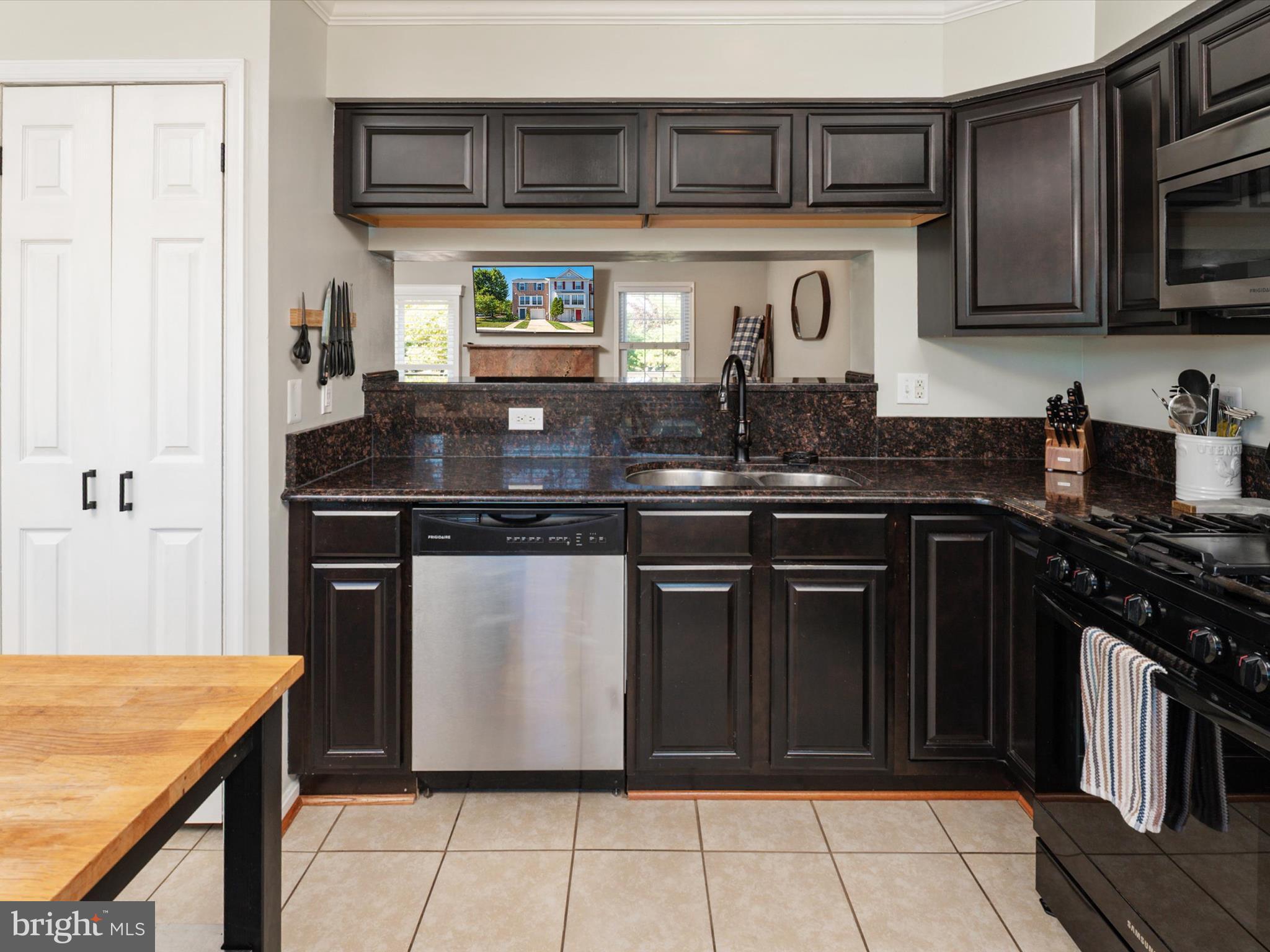 2500 ORCHARD KNOLL WAY