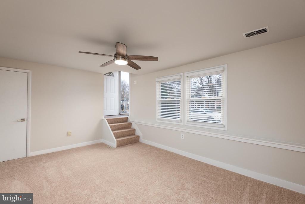724 CHAPELGATE DRIVE