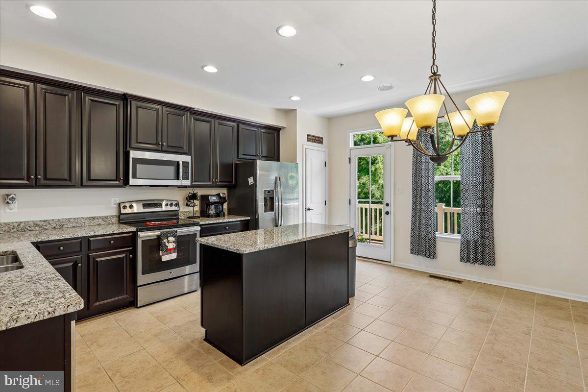 404 WILLOW BEND DRIVE
