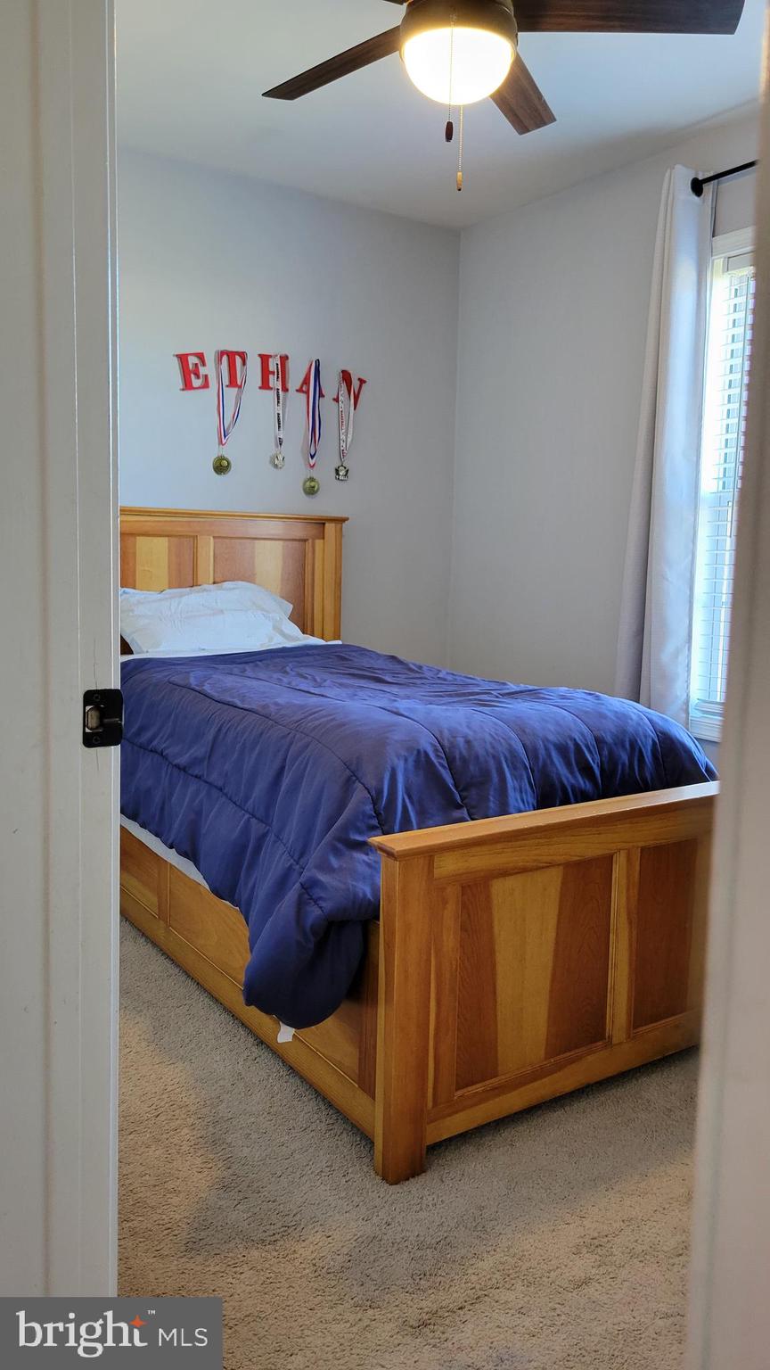 8 OAKVIEW COURT