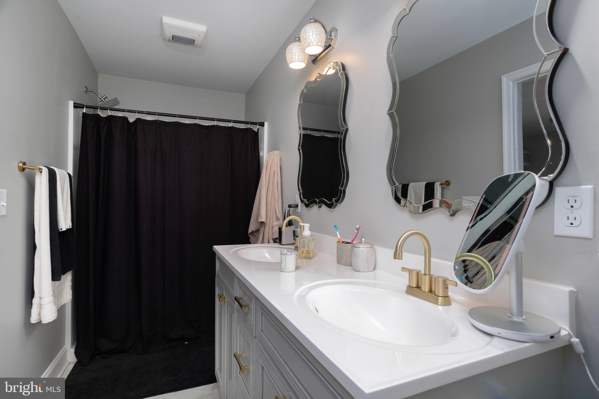 5576 HARMONY WOODS DRIVE