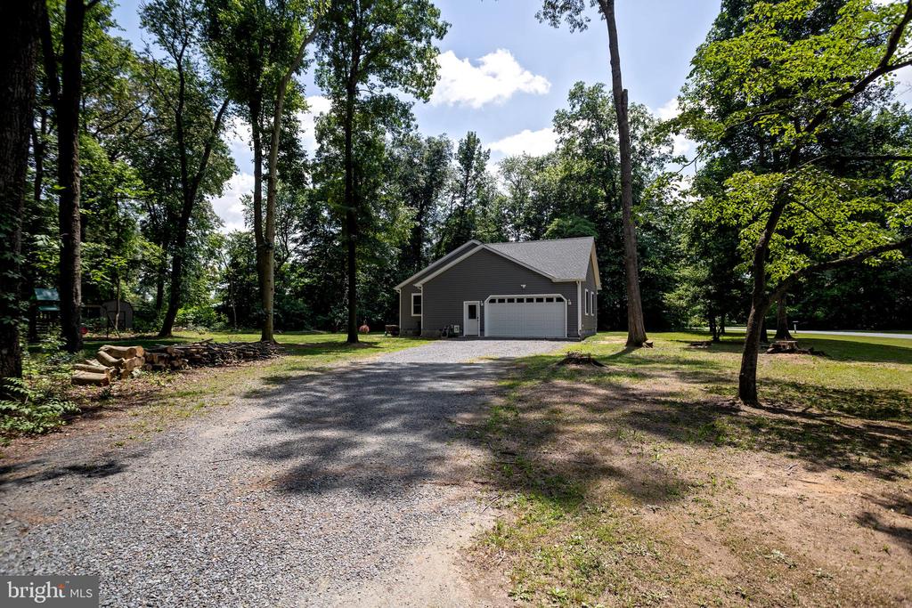 5576 HARMONY WOODS DRIVE