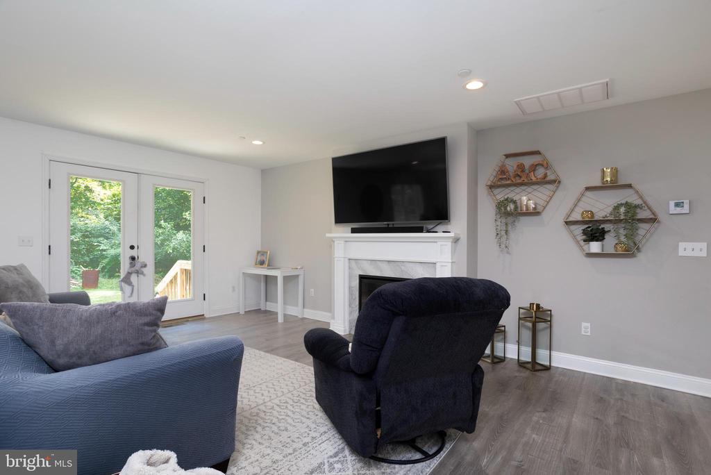 5576 HARMONY WOODS DRIVE