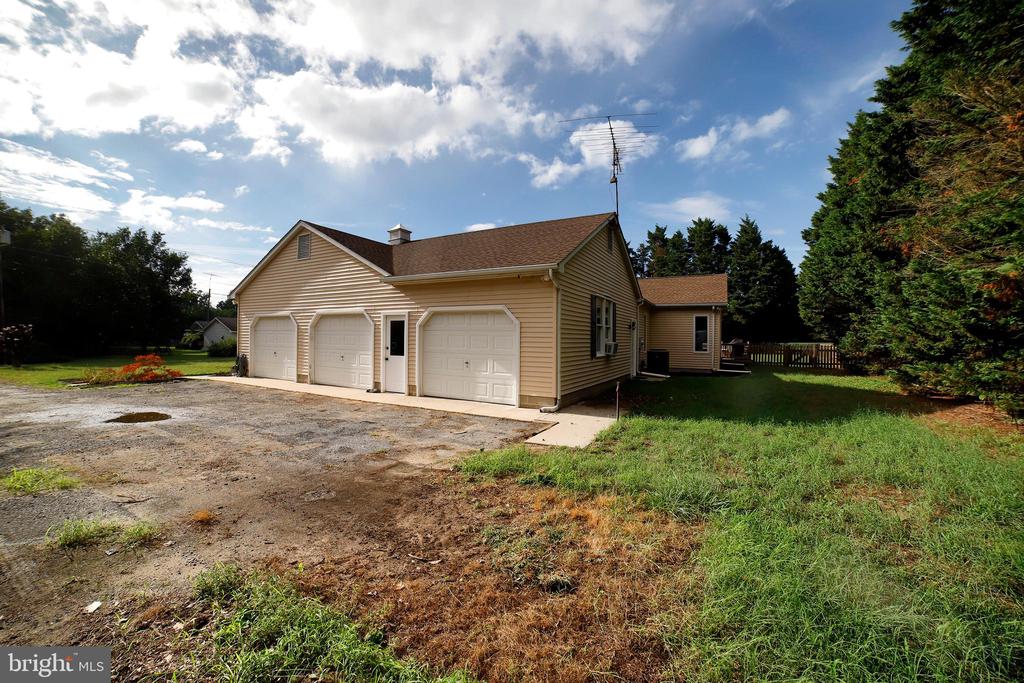 322 FLEETWOOD ROAD