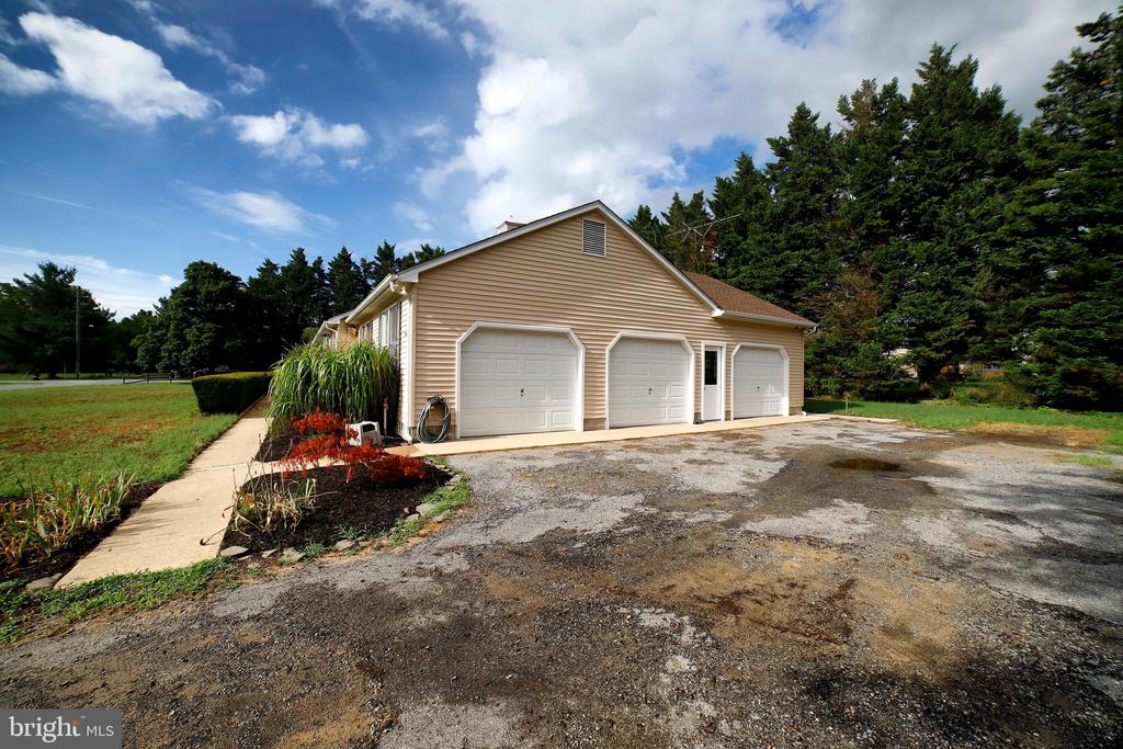 322 FLEETWOOD ROAD