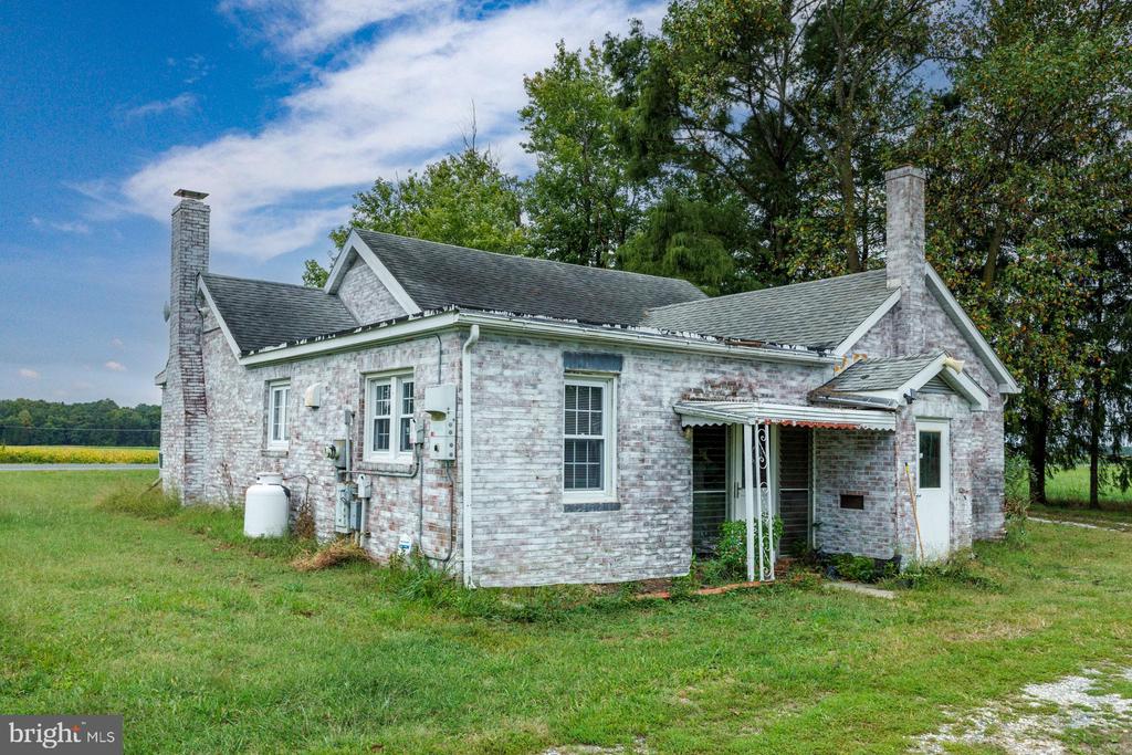 26220 AUCTION ROAD
