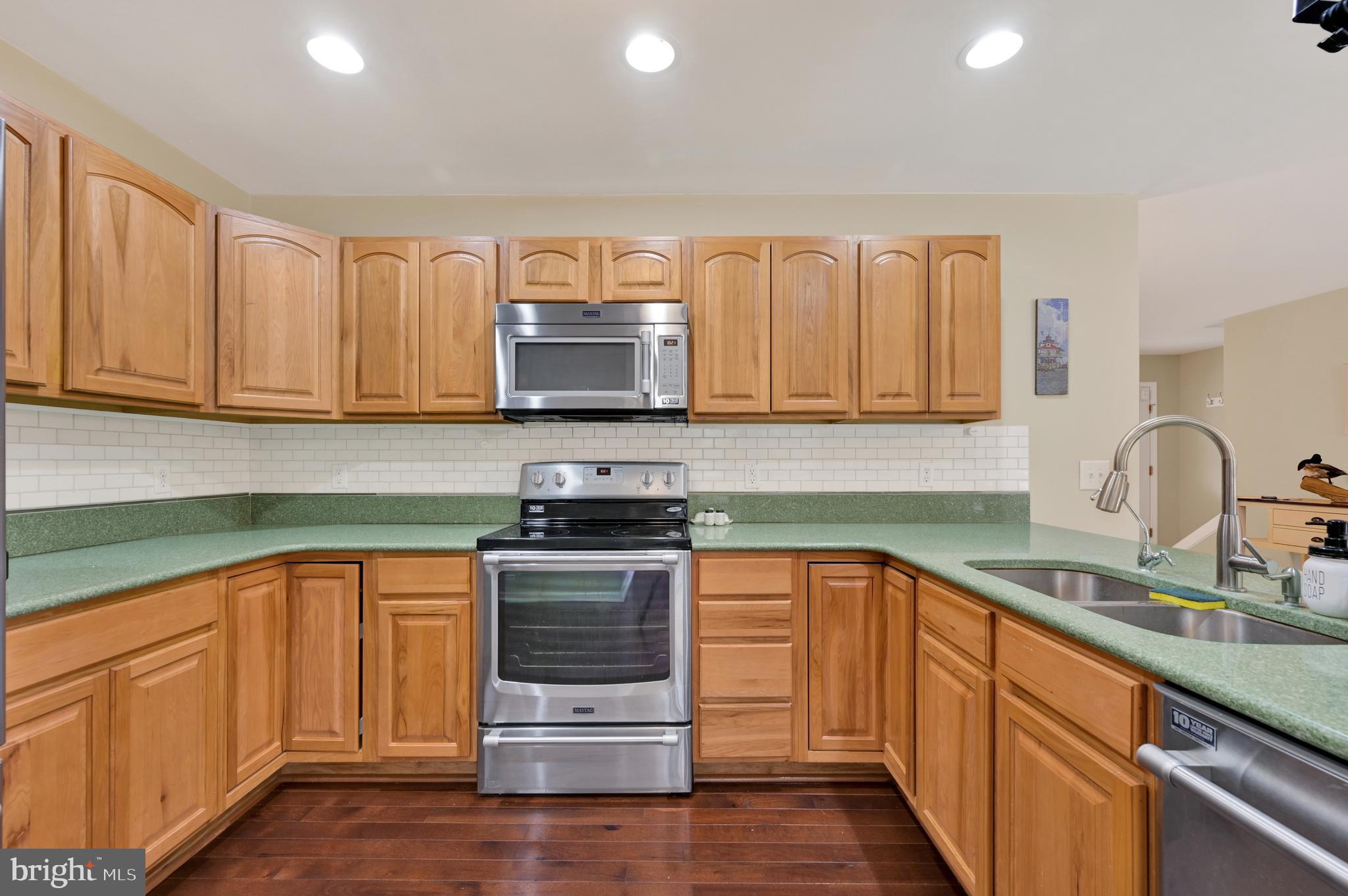 11412 CECIL COURT