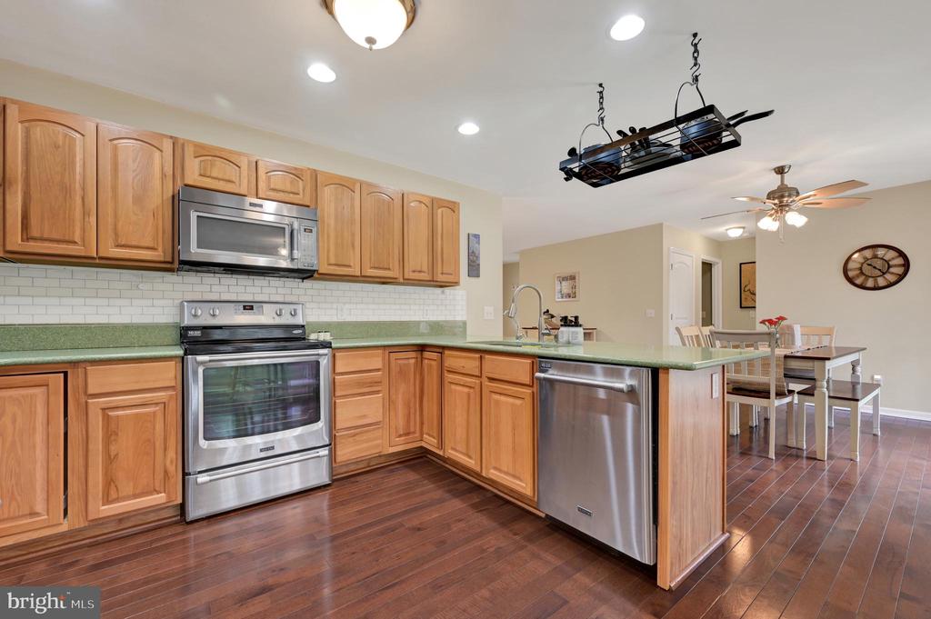 11412 CECIL COURT
