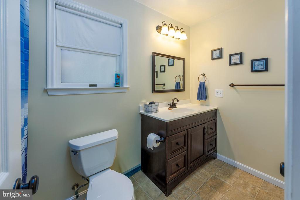25432 PINEY BRANCH LANE