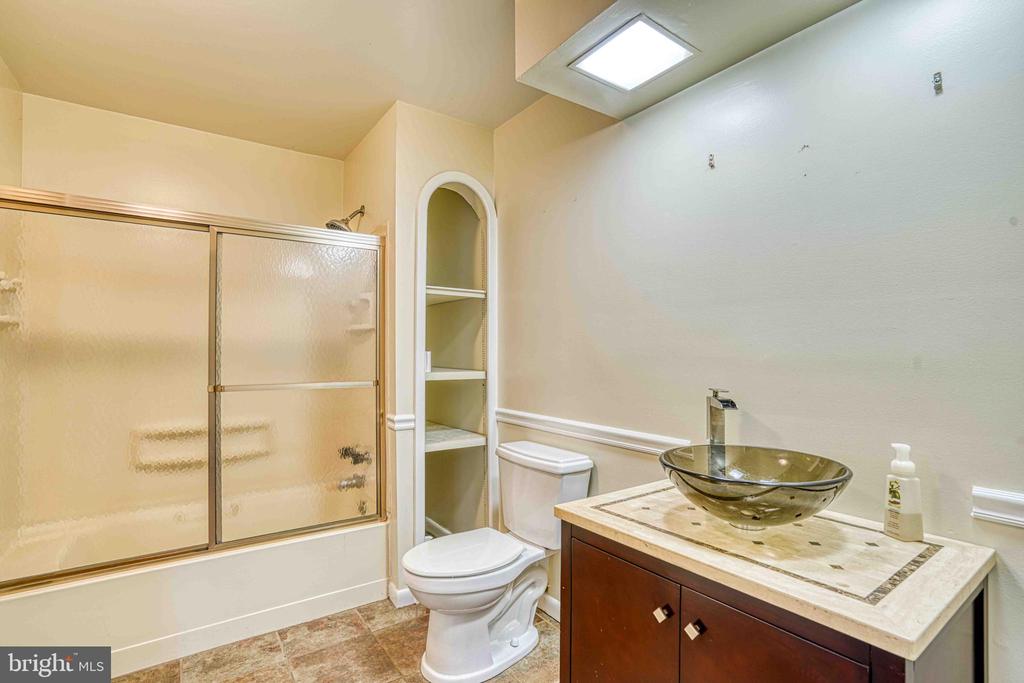 14957 CHERRY LANE