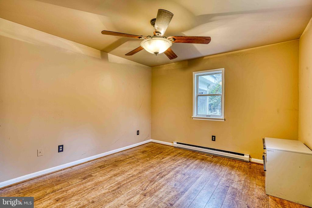 14957 CHERRY LANE