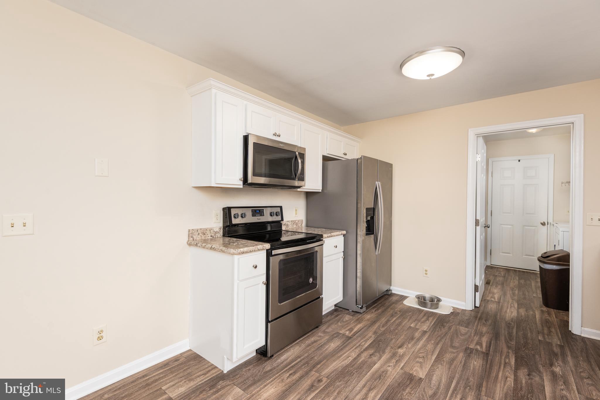 1 OAKVIEW COURT
