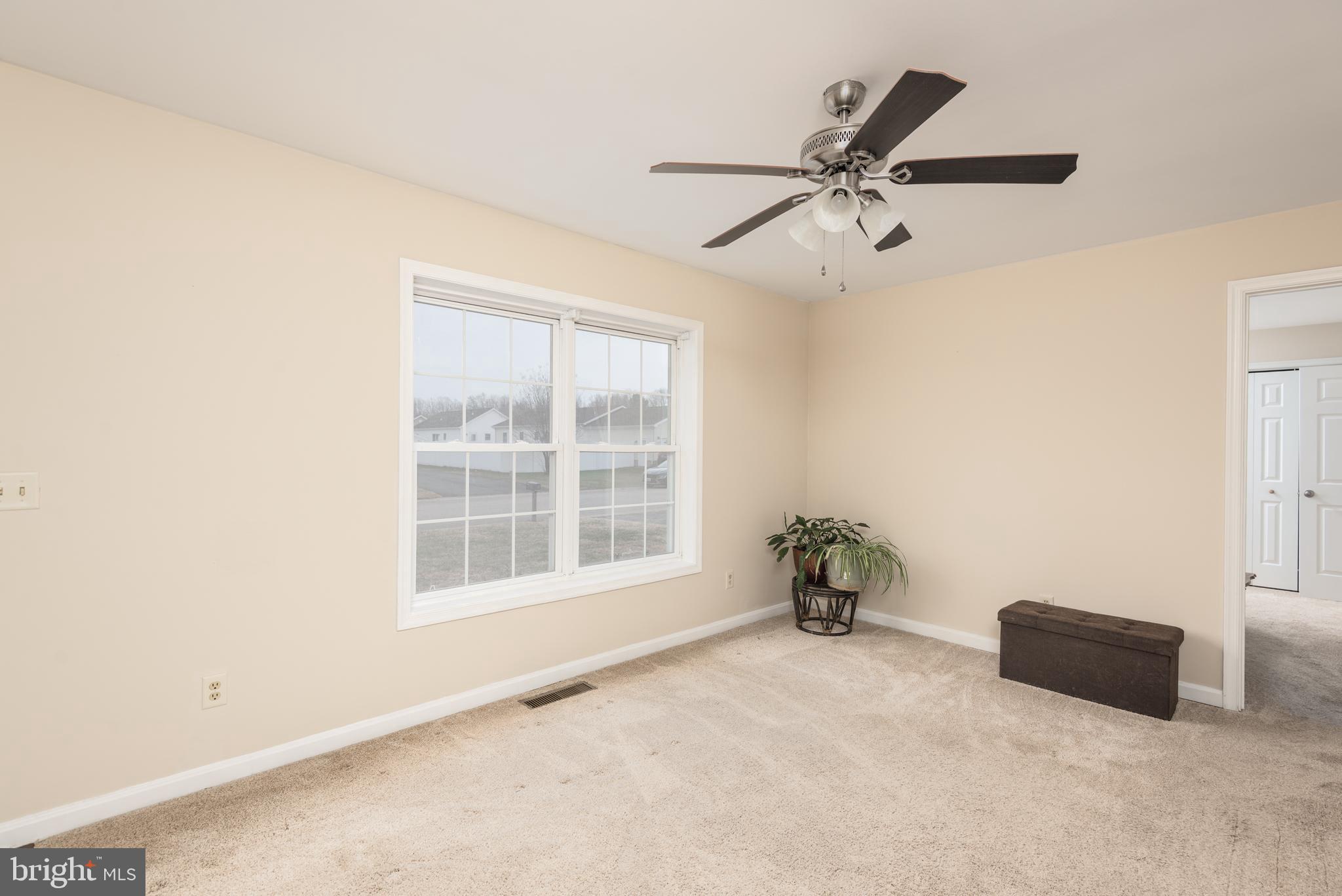 1 OAKVIEW COURT