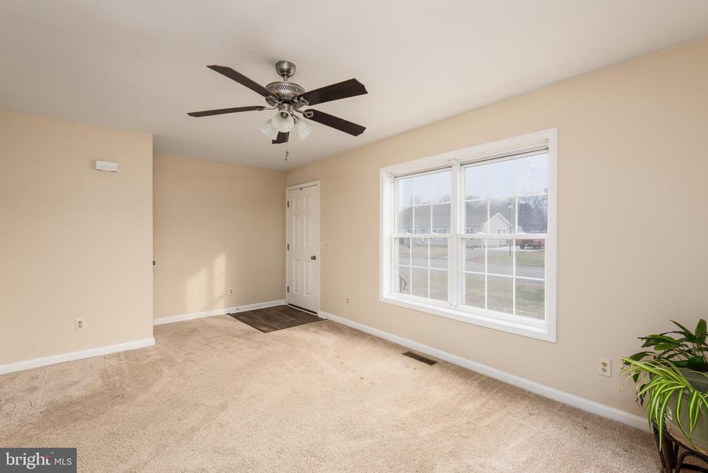1 OAKVIEW COURT