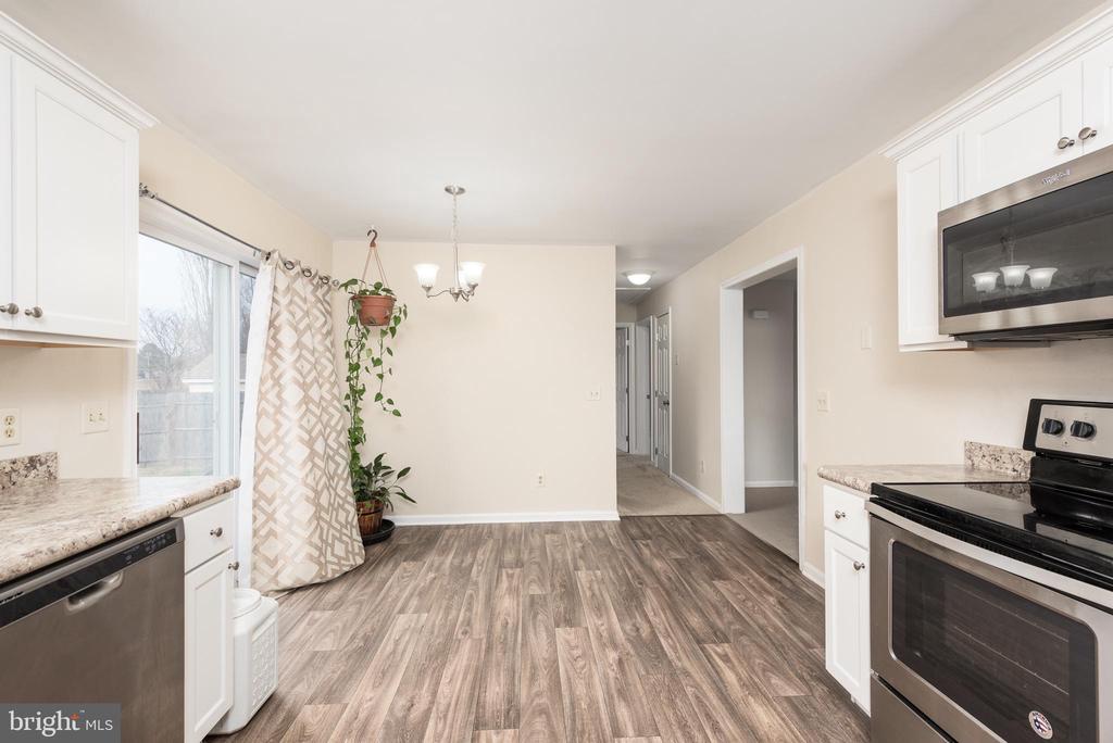 1 OAKVIEW COURT