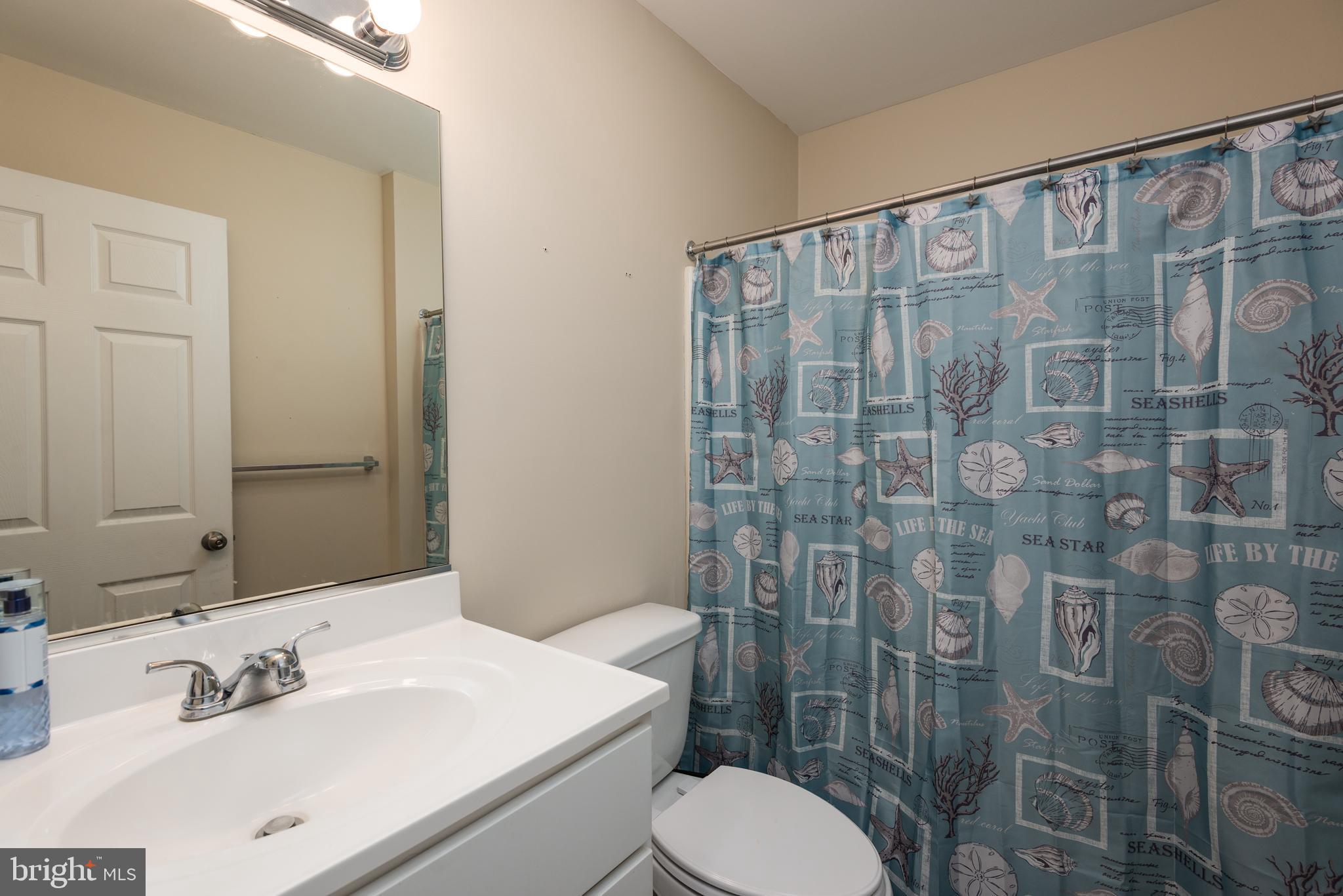 1 OAKVIEW COURT