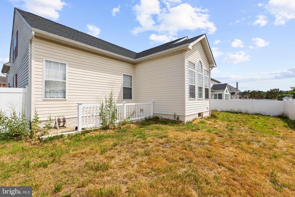 102 LISTER LANE