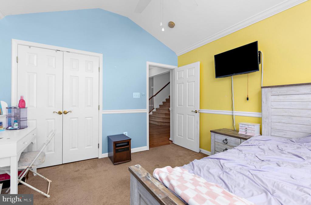 102 LISTER LANE