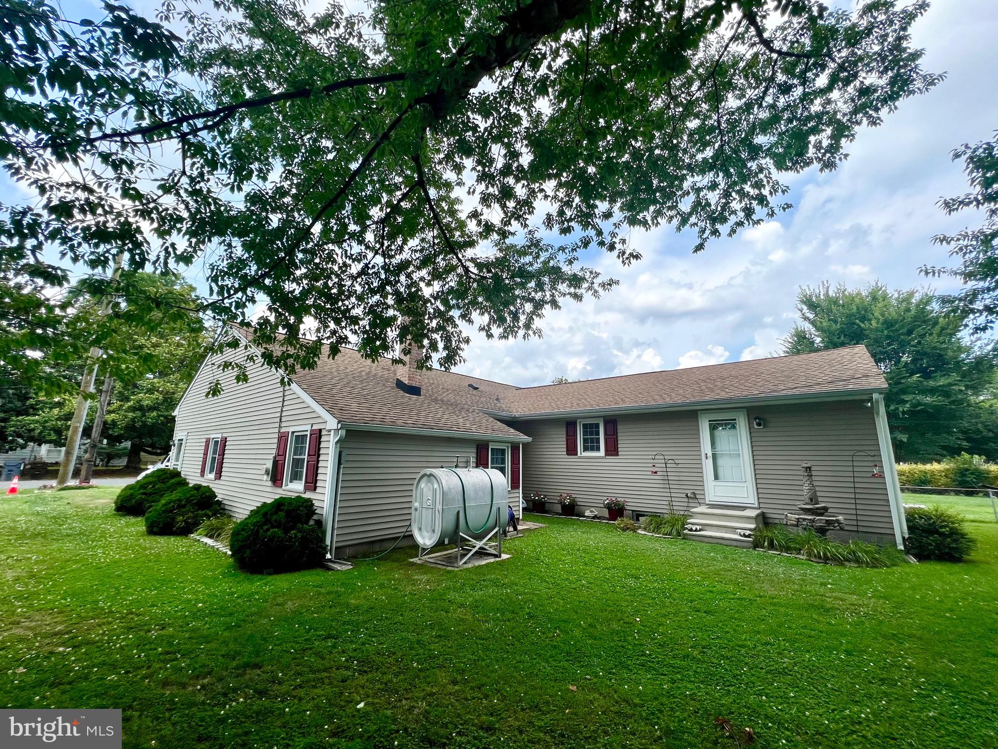 1006 WILLOWMERE LANE