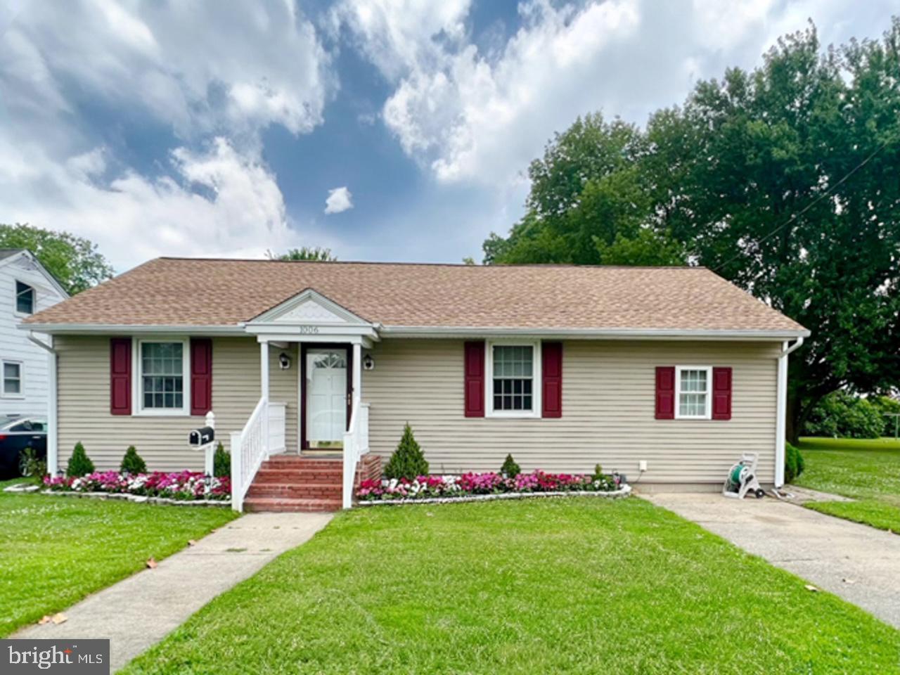 1006 WILLOWMERE LANE