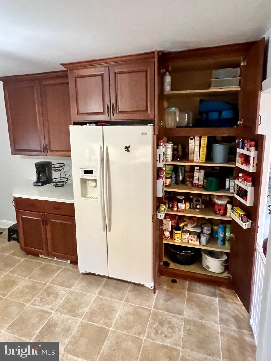 1006 WILLOWMERE LANE