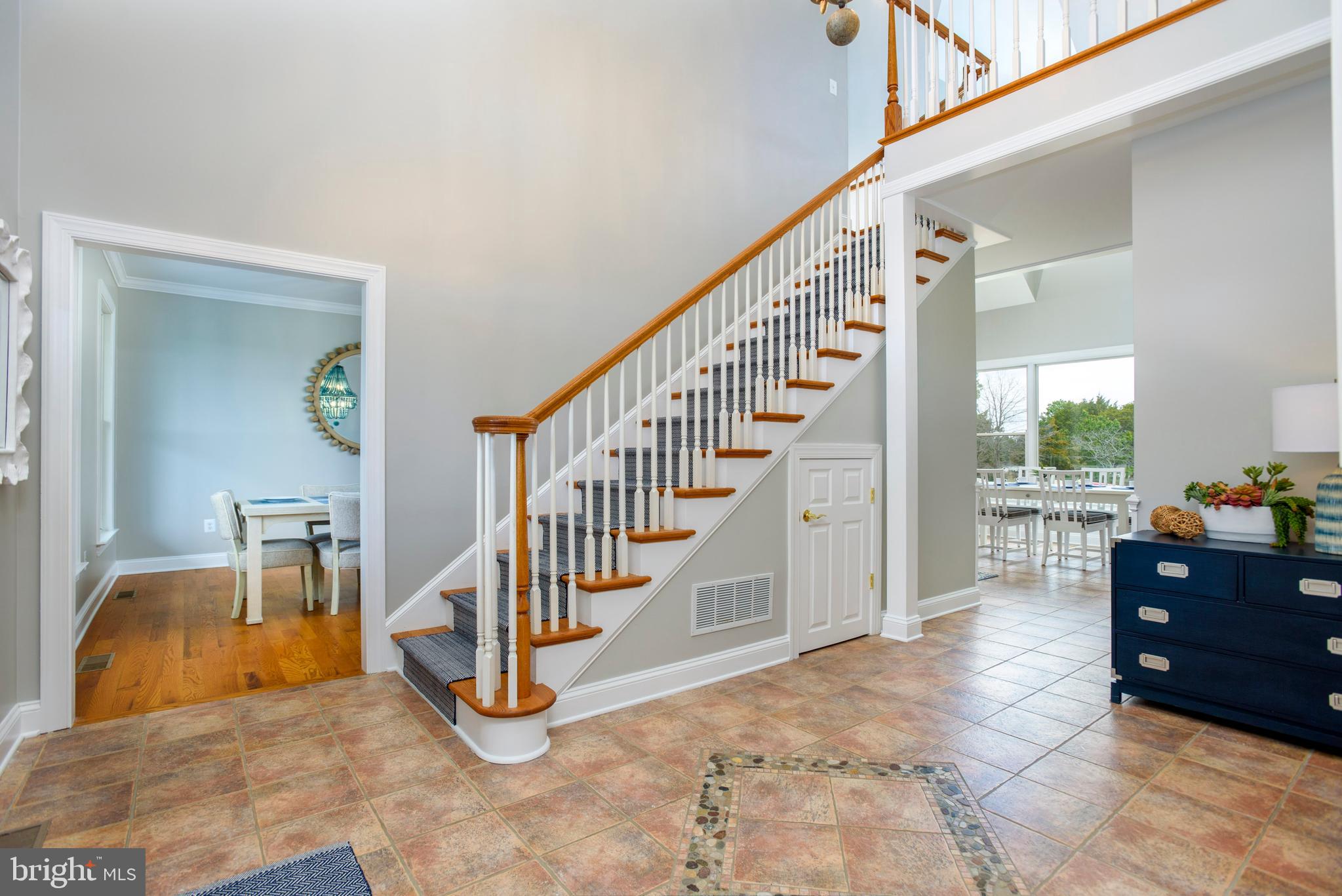 1136 HUDSON ROAD