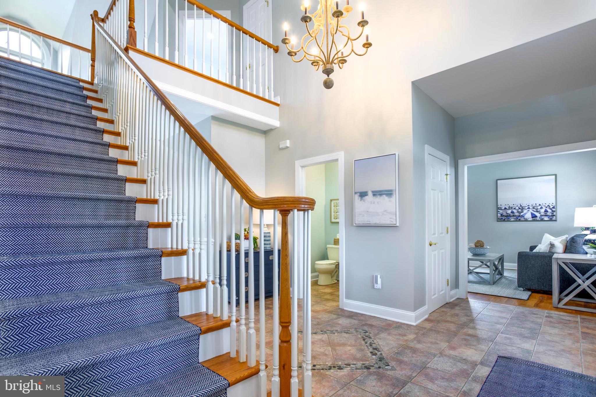 1136 HUDSON ROAD