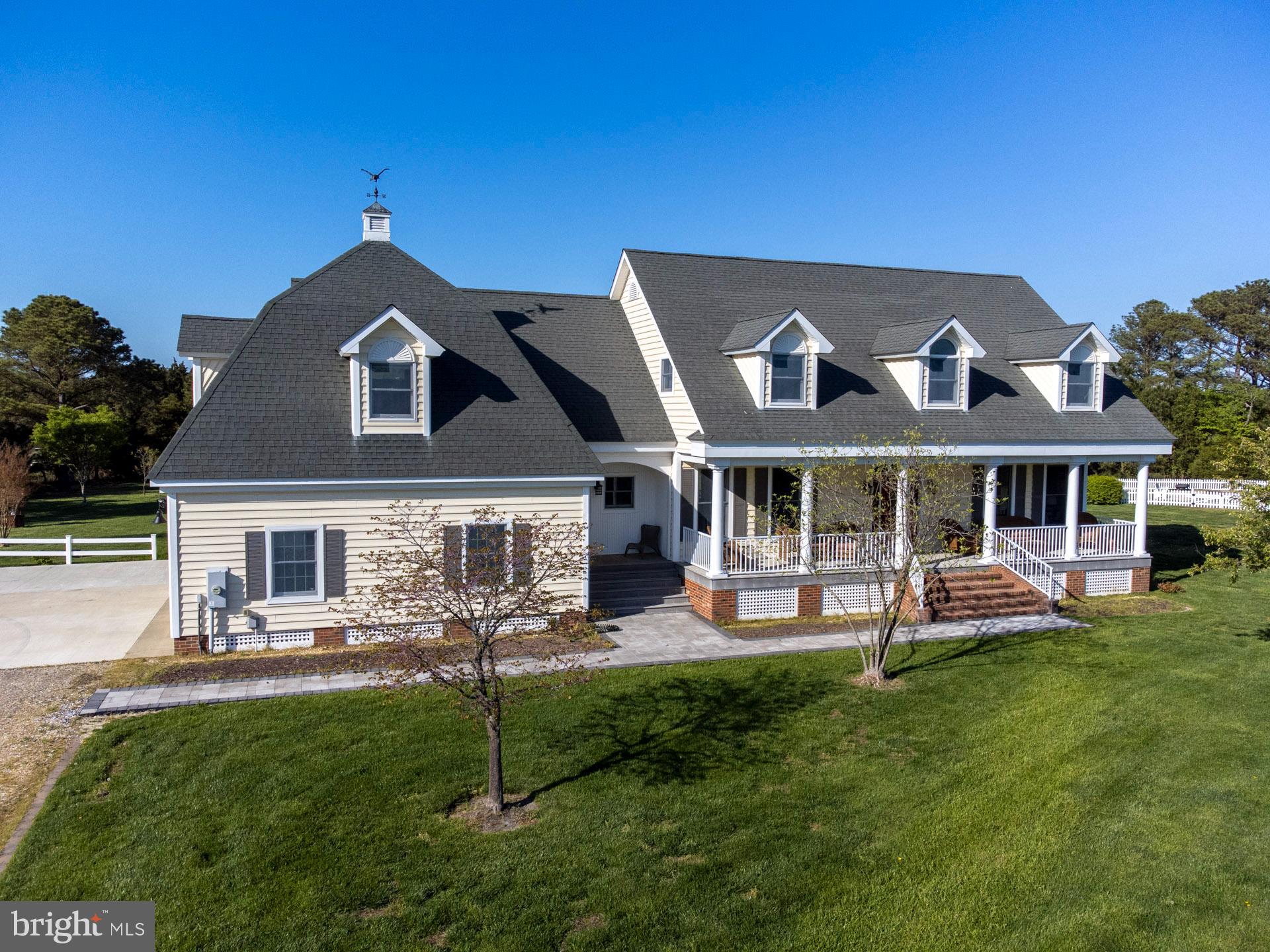 1136 HUDSON ROAD