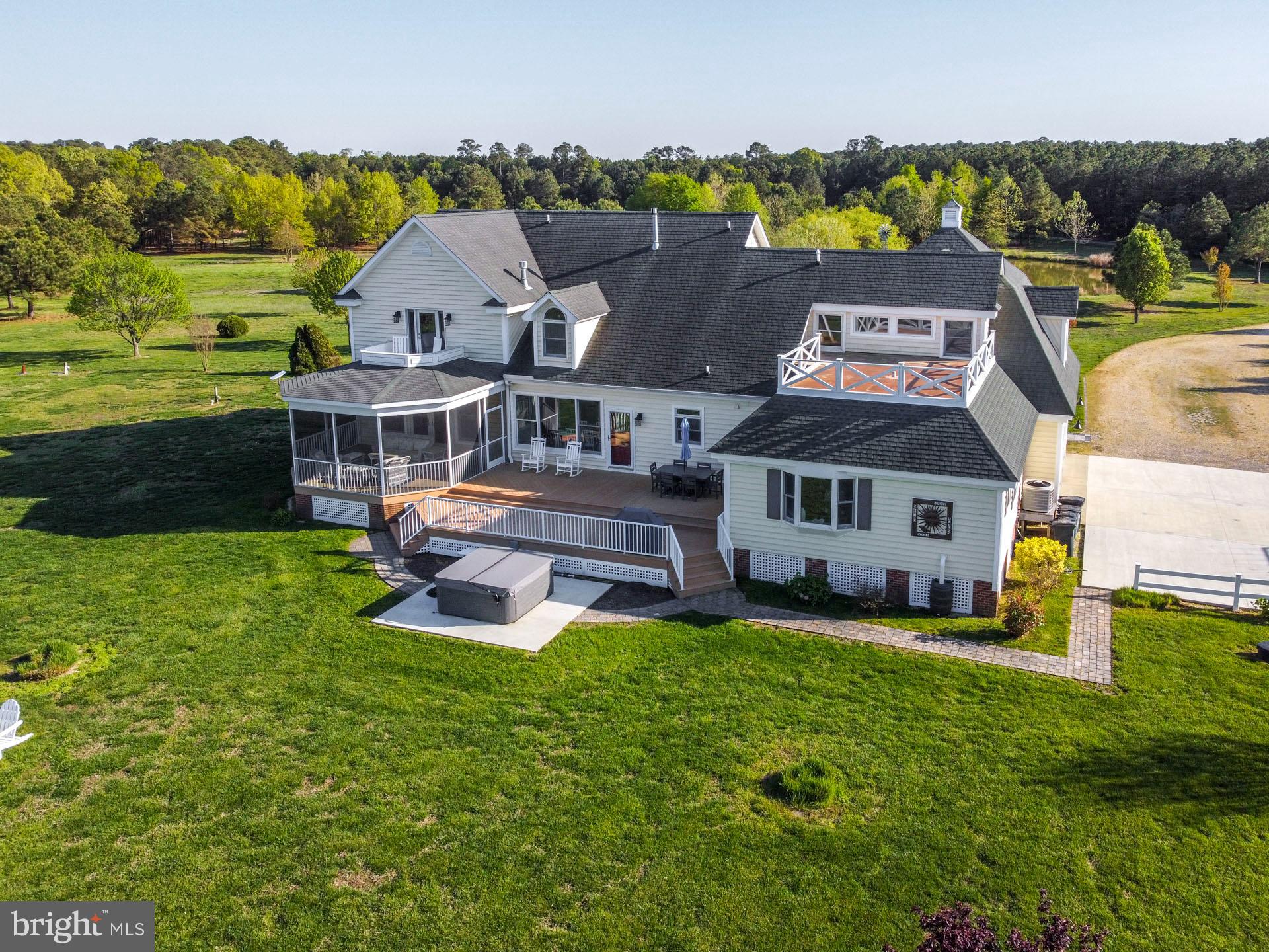 1136 HUDSON ROAD