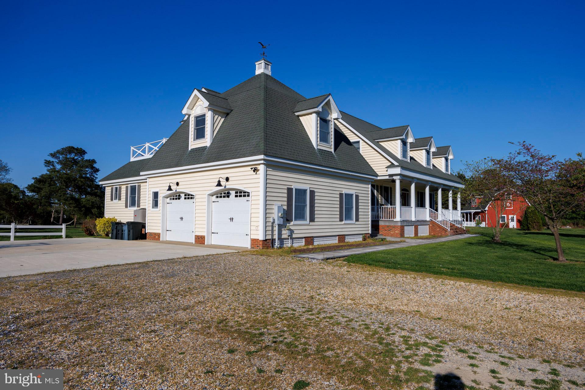 1136 HUDSON ROAD