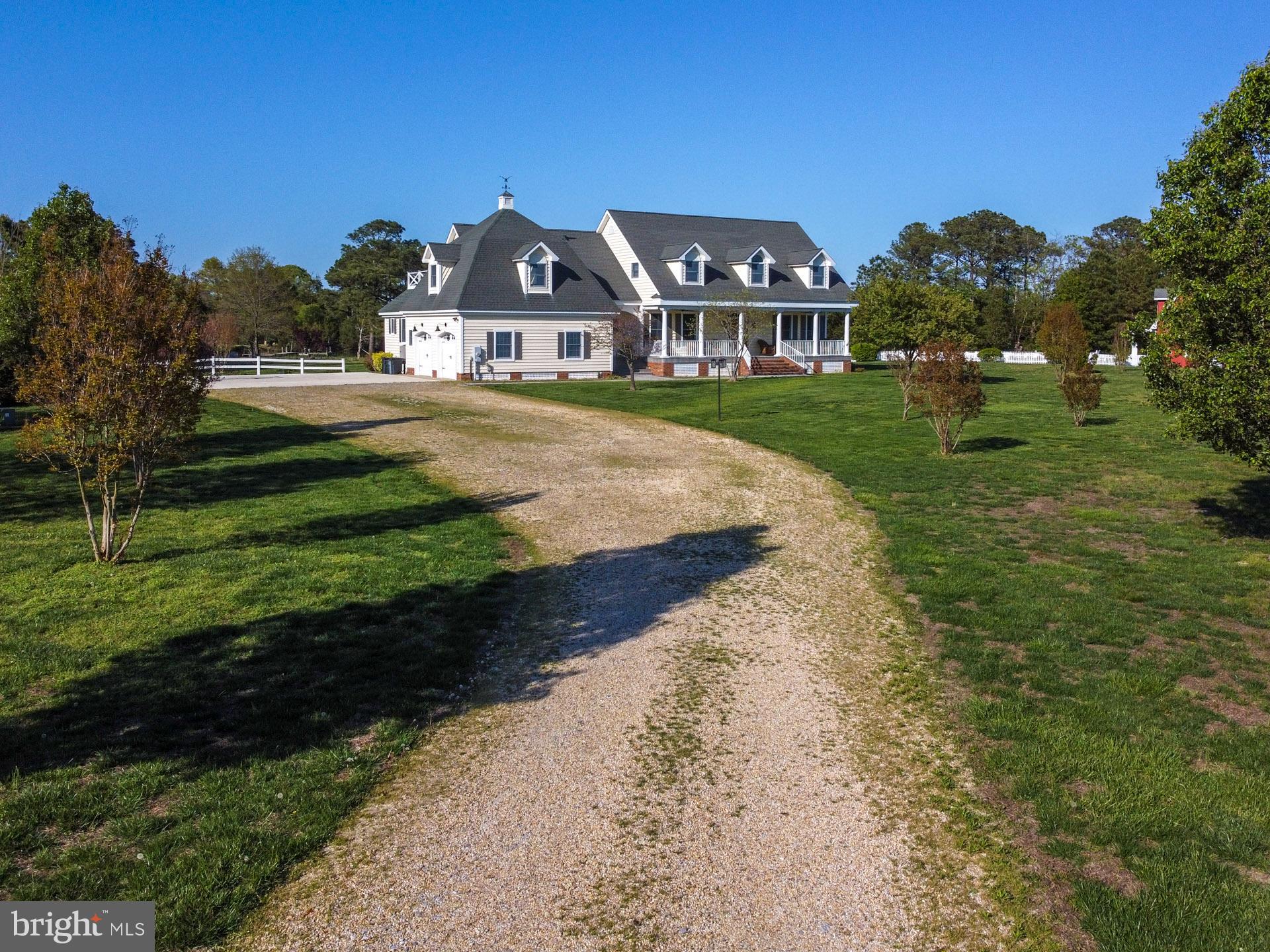 1136 HUDSON ROAD