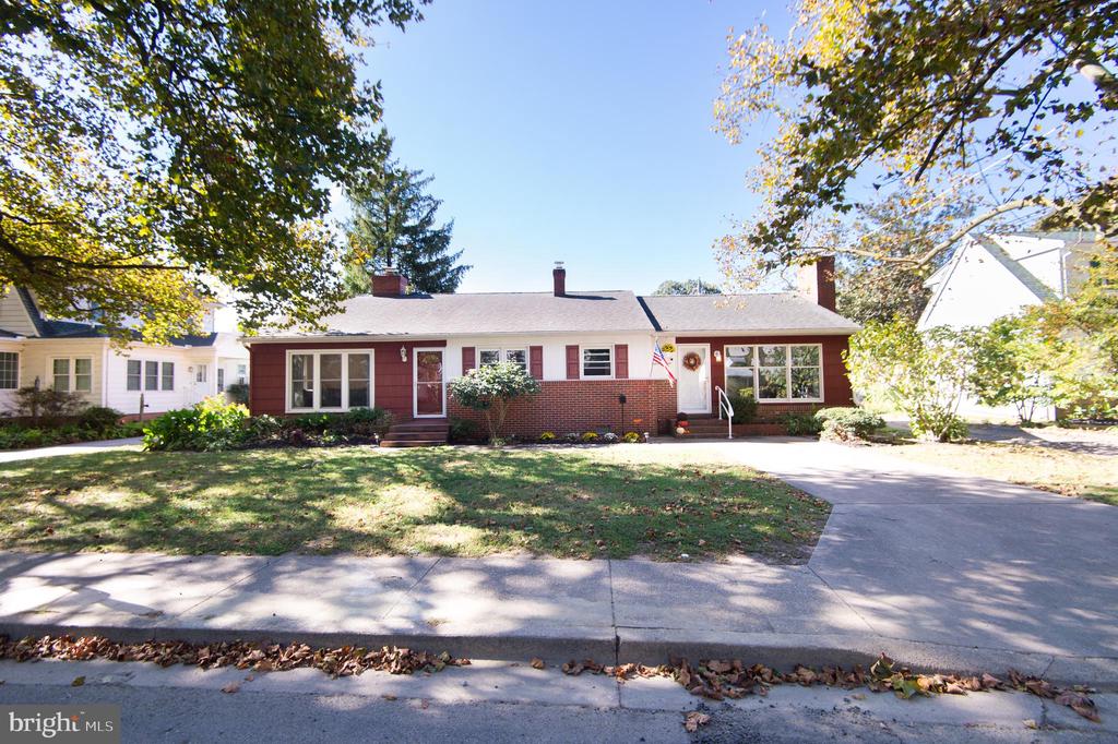 1200 HAMBROOKS BOULEVARD