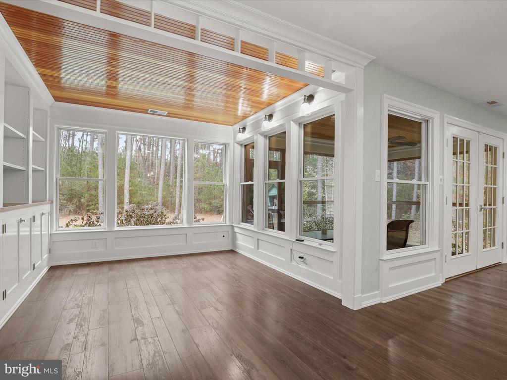 5907 HEATHER LANE