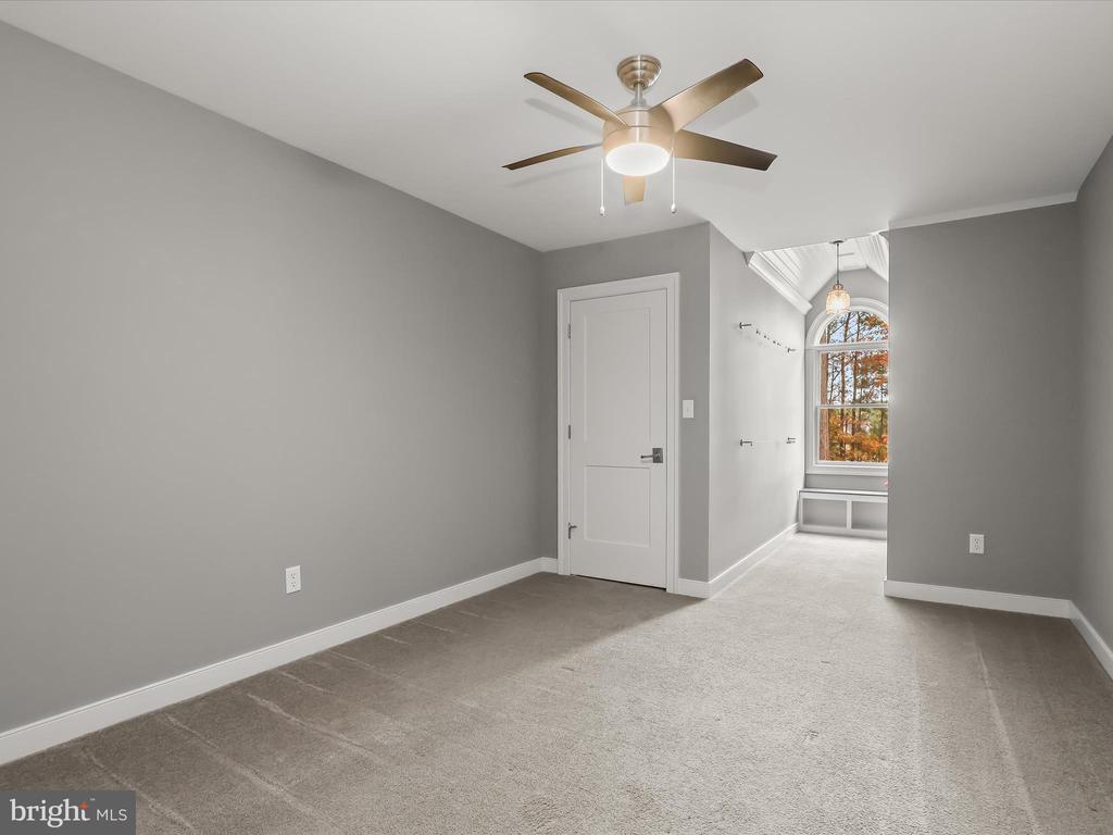 5907 HEATHER LANE