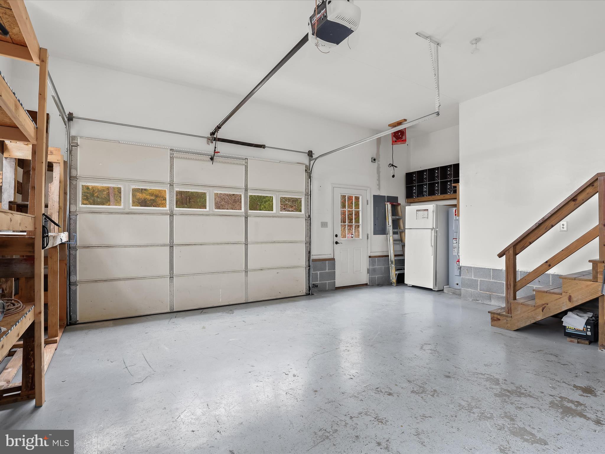 5907 HEATHER LANE