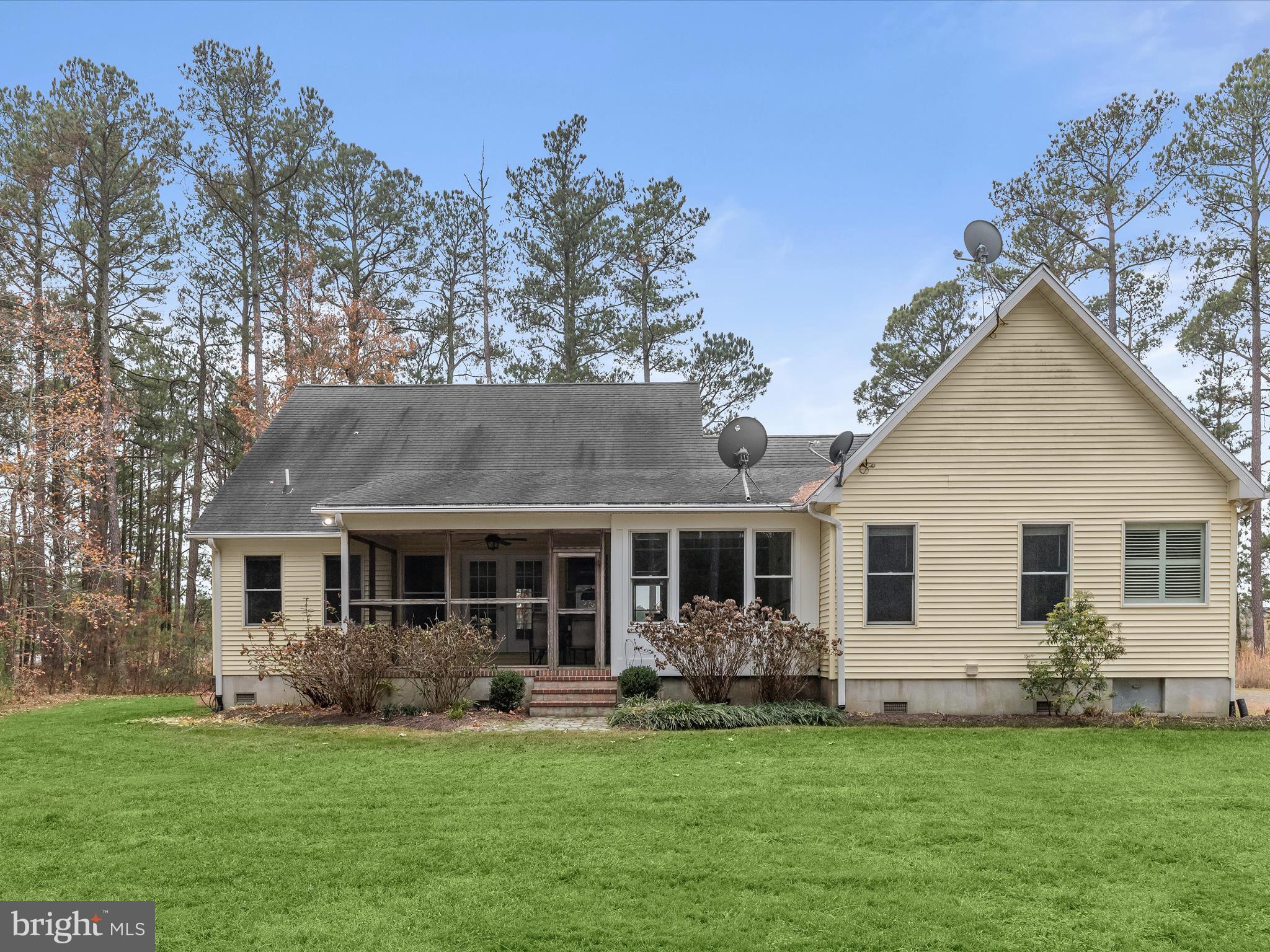 5907 HEATHER LANE