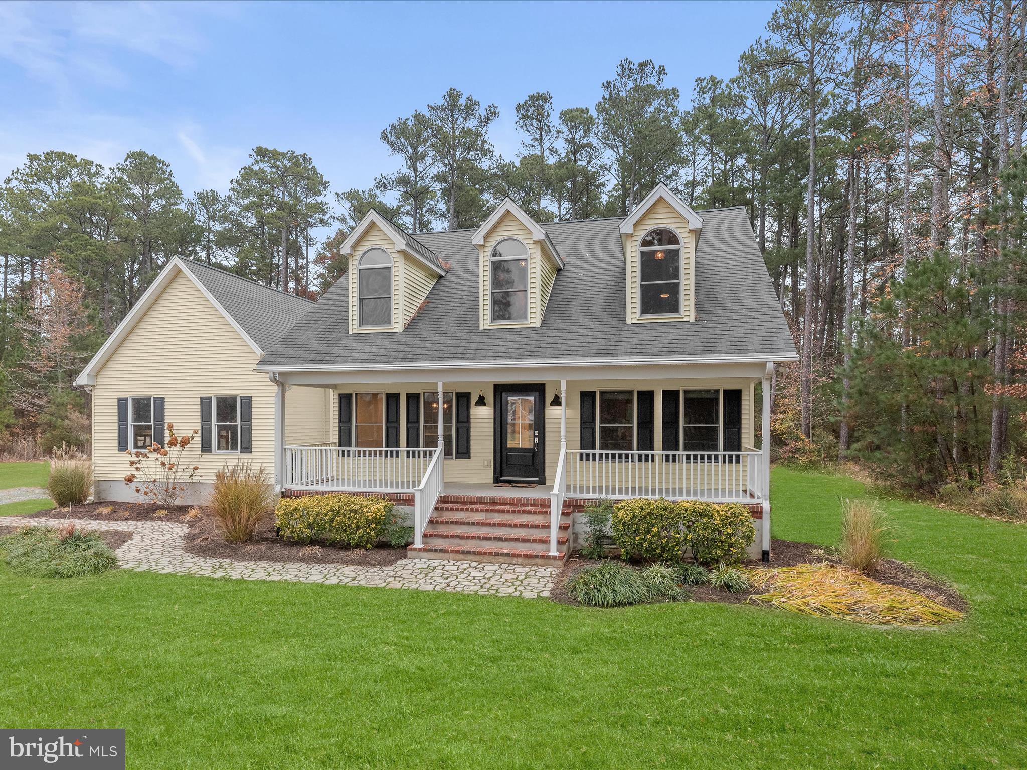 5907 HEATHER LANE