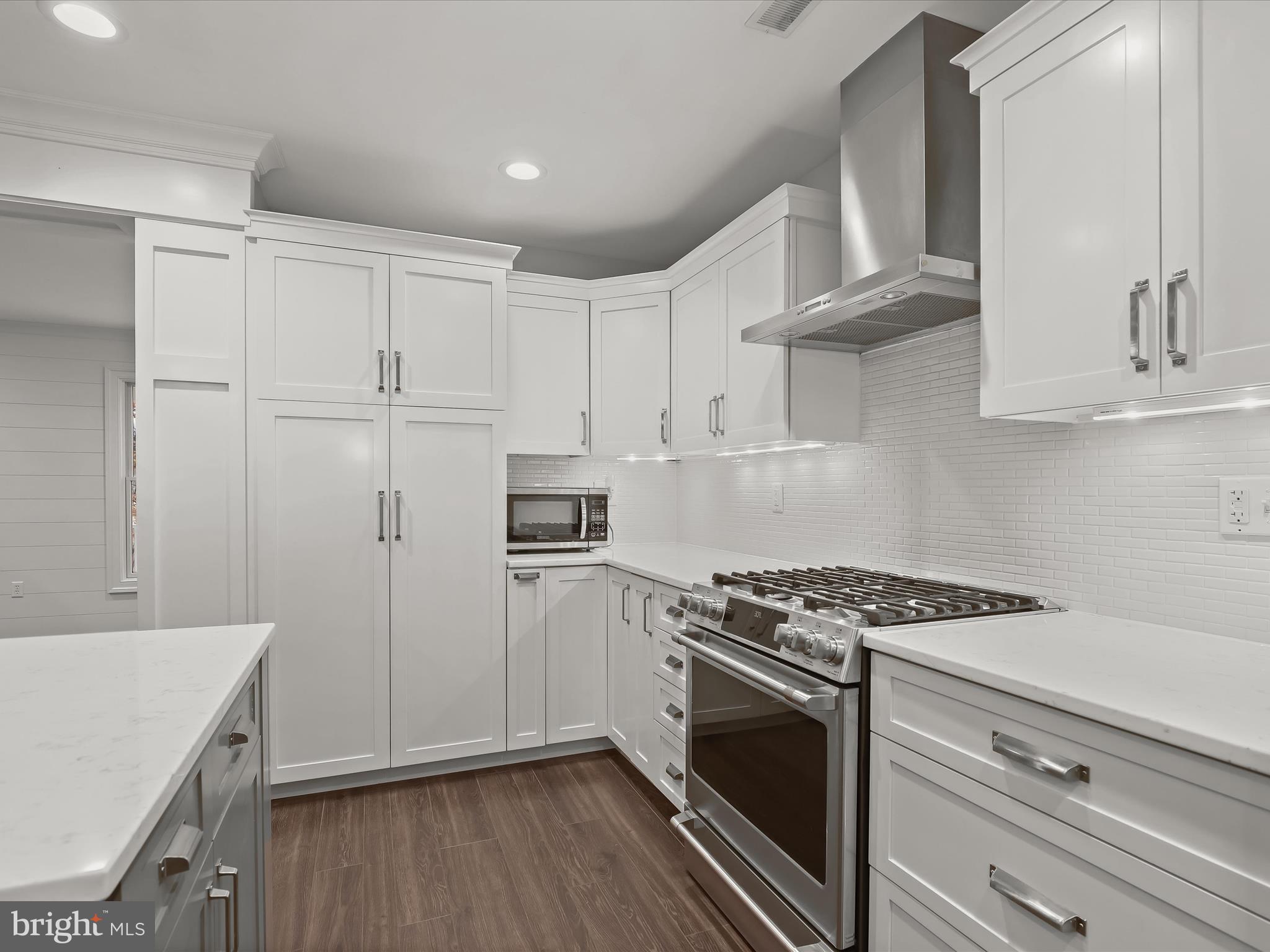 5907 HEATHER LANE