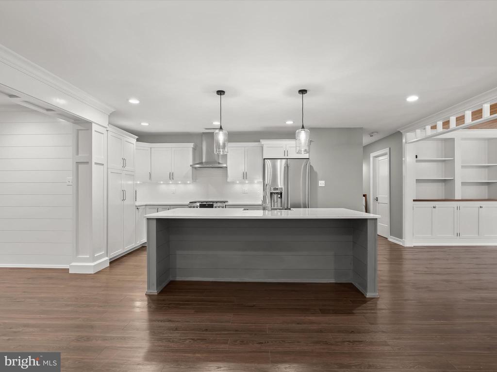 5907 HEATHER LANE