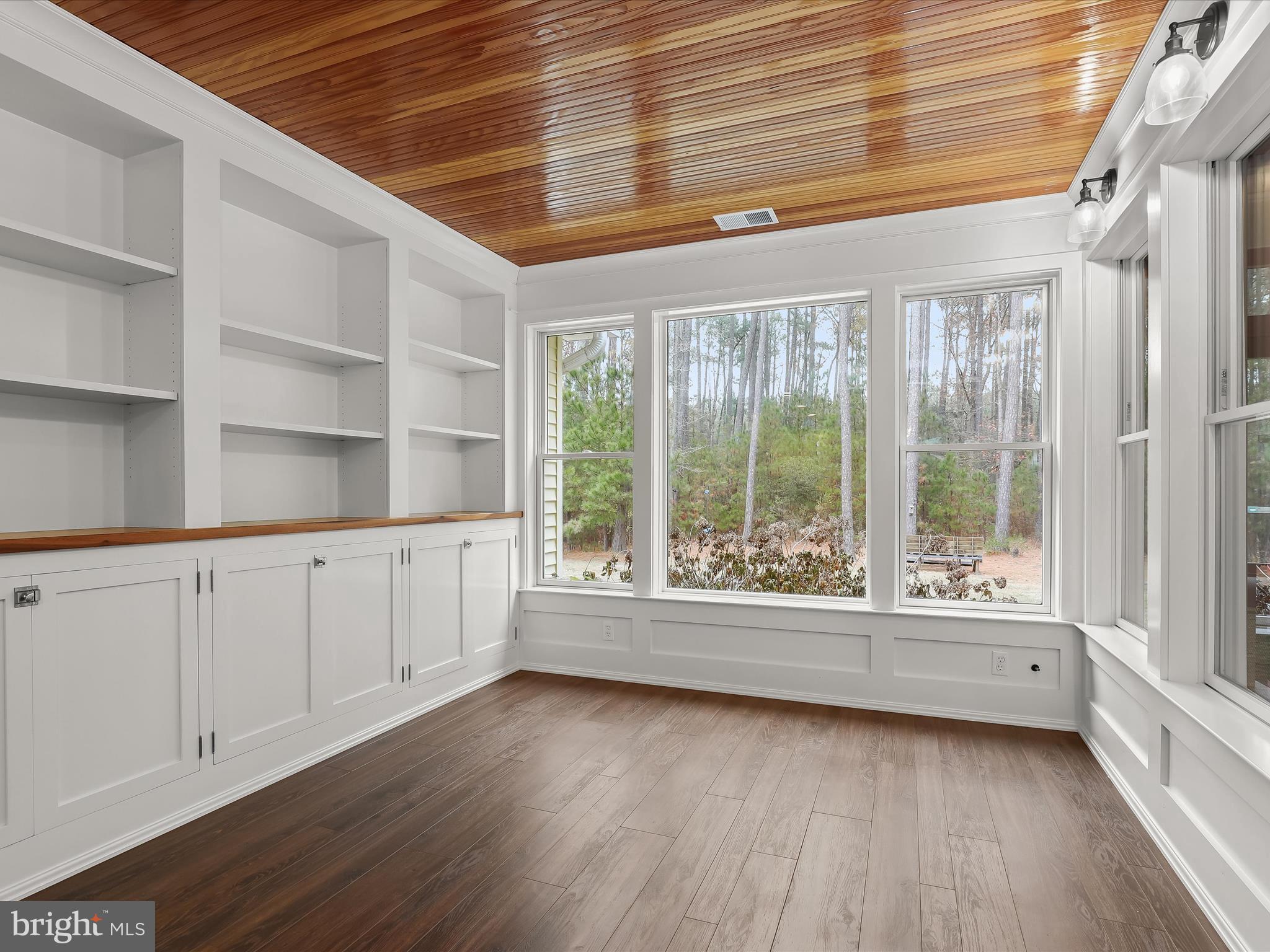 5907 HEATHER LANE