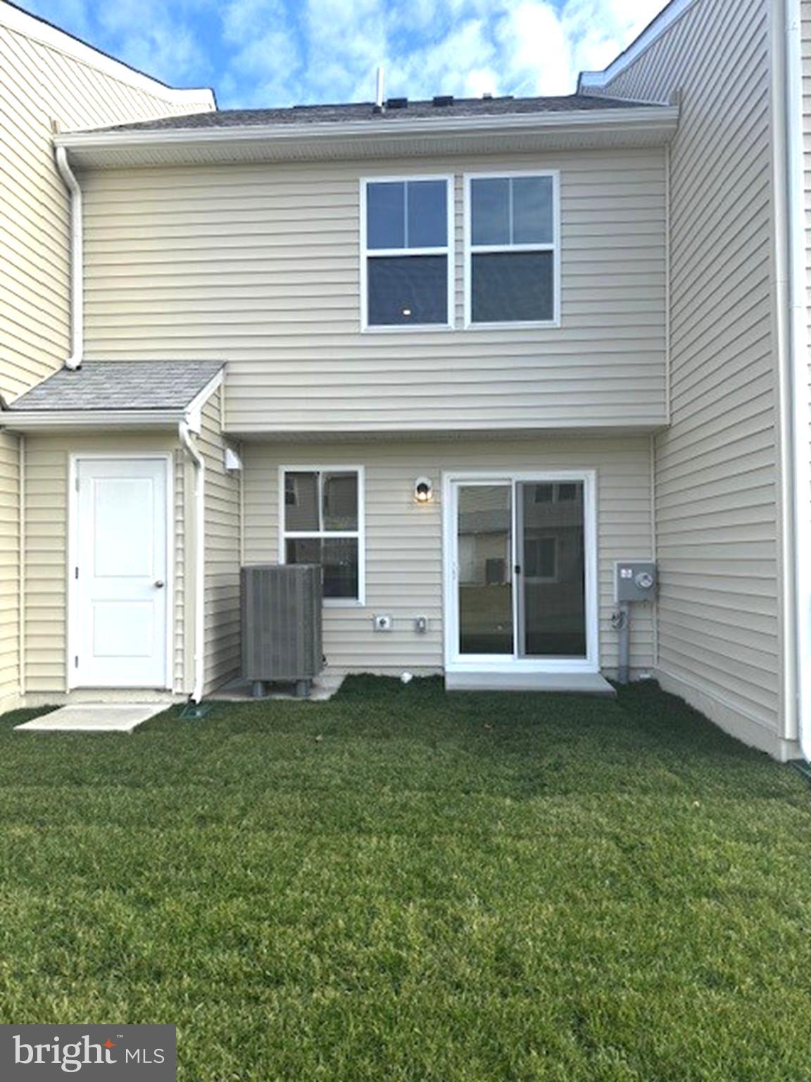 802 BLUE WING COURT